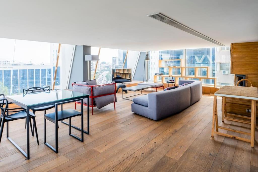 The Loft Penthouse In The Heart Of Center Apartment