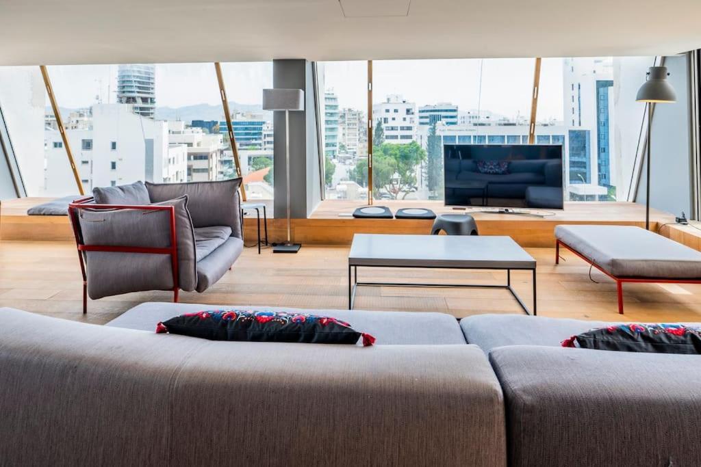 The Loft Penthouse In The Heart Of Center Apartment *